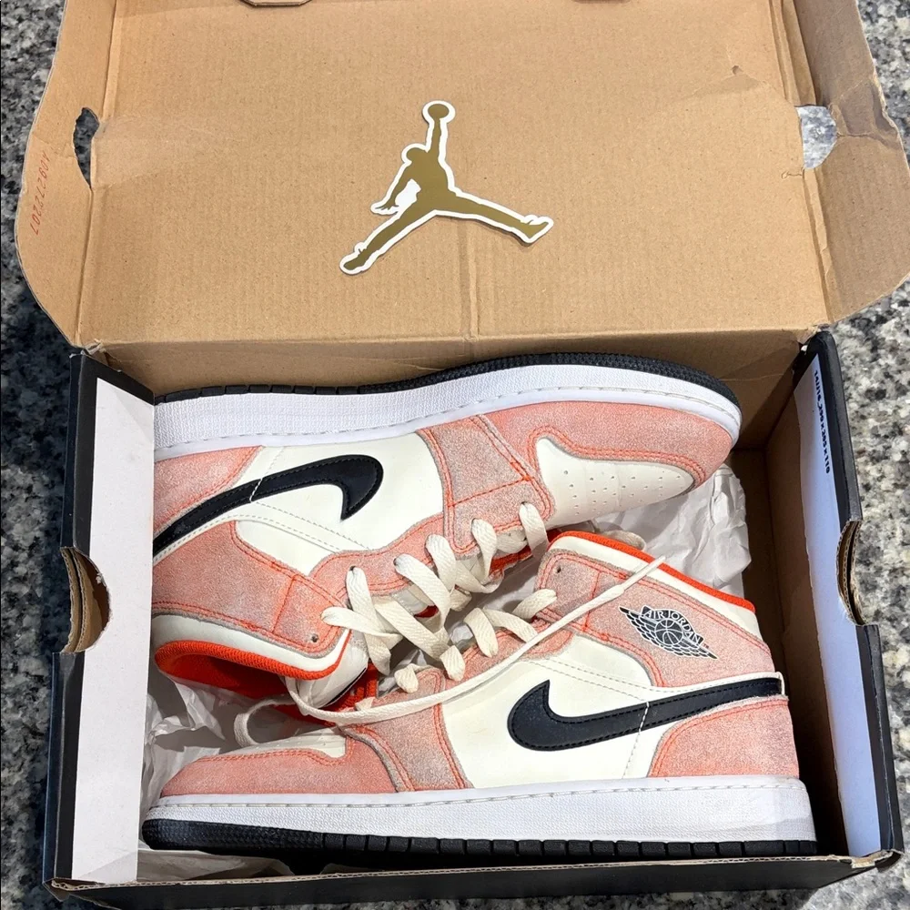 Nike Kids Sneakers - Red and Cream - Picture 12 of 16